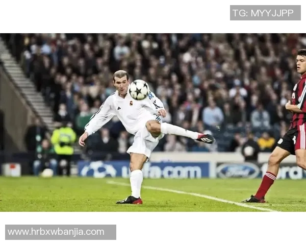 贵妇人足球明星的华丽人生与赛场背后的故事揭秘